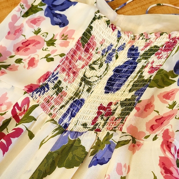 Reformation Kourtney Floral Midi Dress In Donna. 10 - Picture 10 of 13